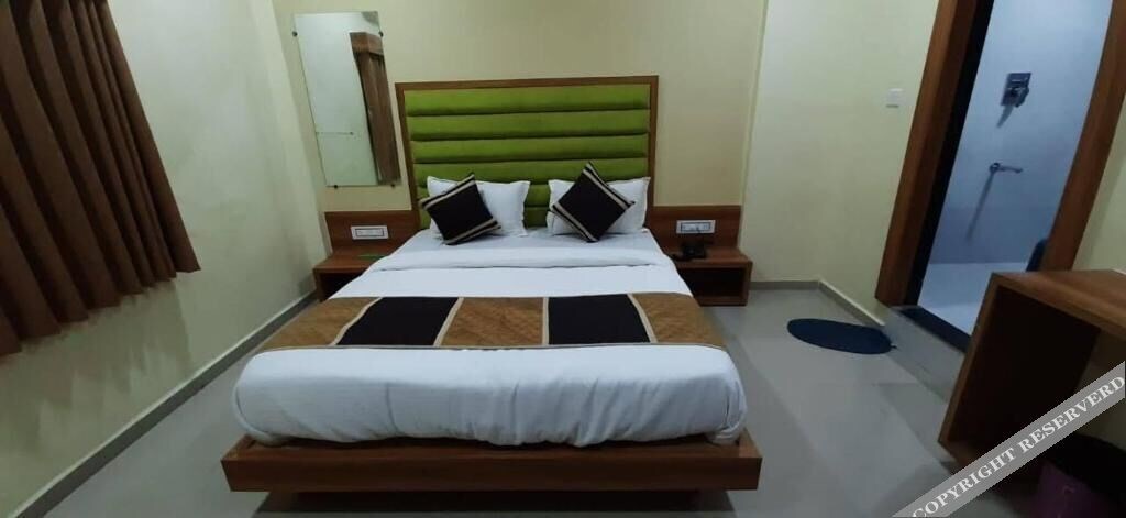 Вадодара: Hotel Mansarovar