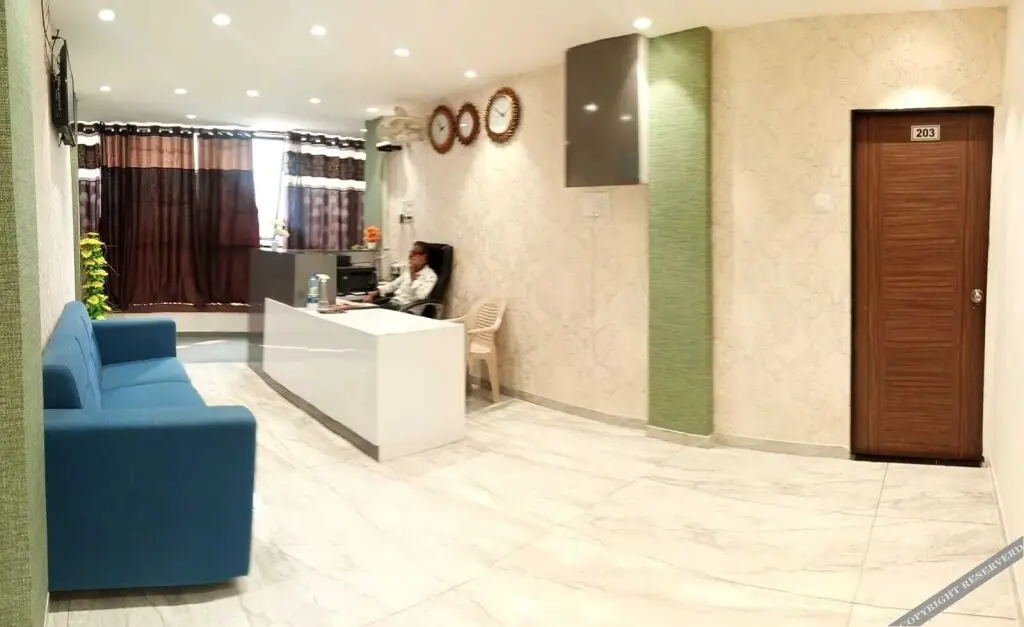 Вадодара: Hotel Mansarovar