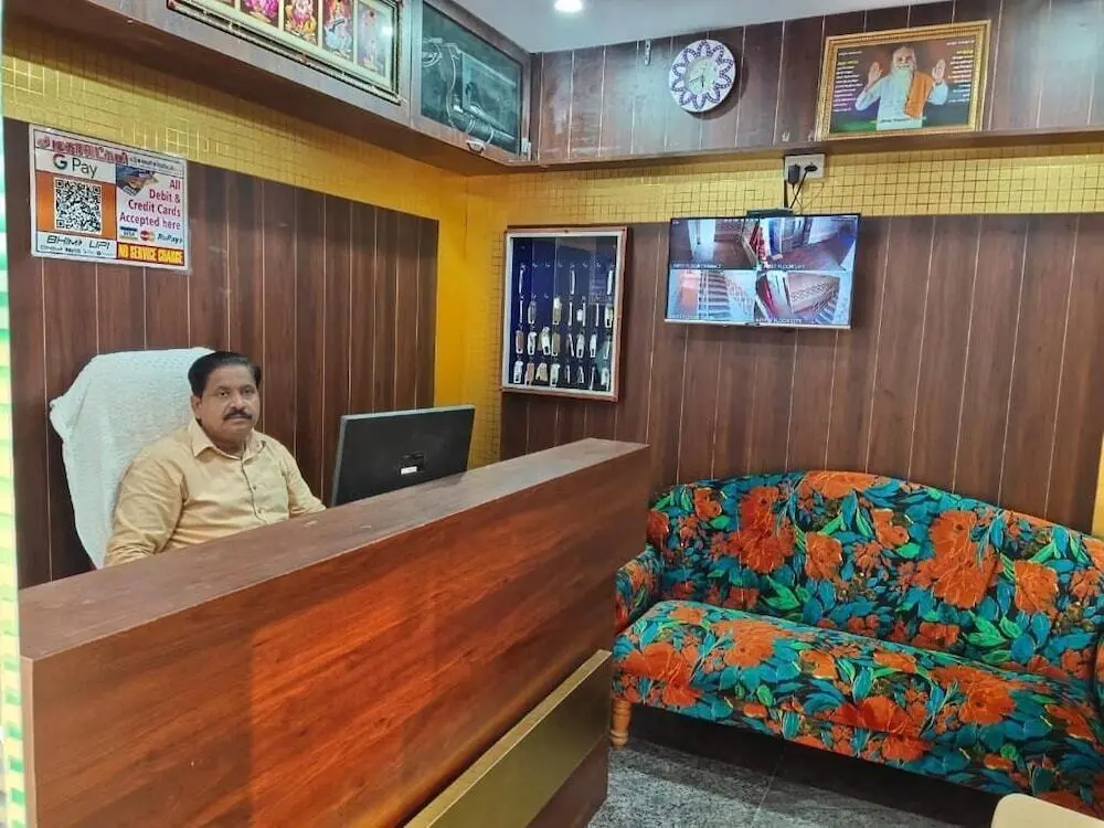 Путлур: Sri Mahalakshmi Deluxe Lodge