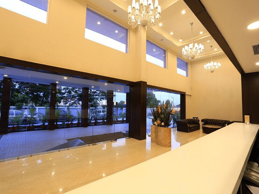 Лохар Пайпалья: Nandan Kanan-M Square Hotels and Resorts