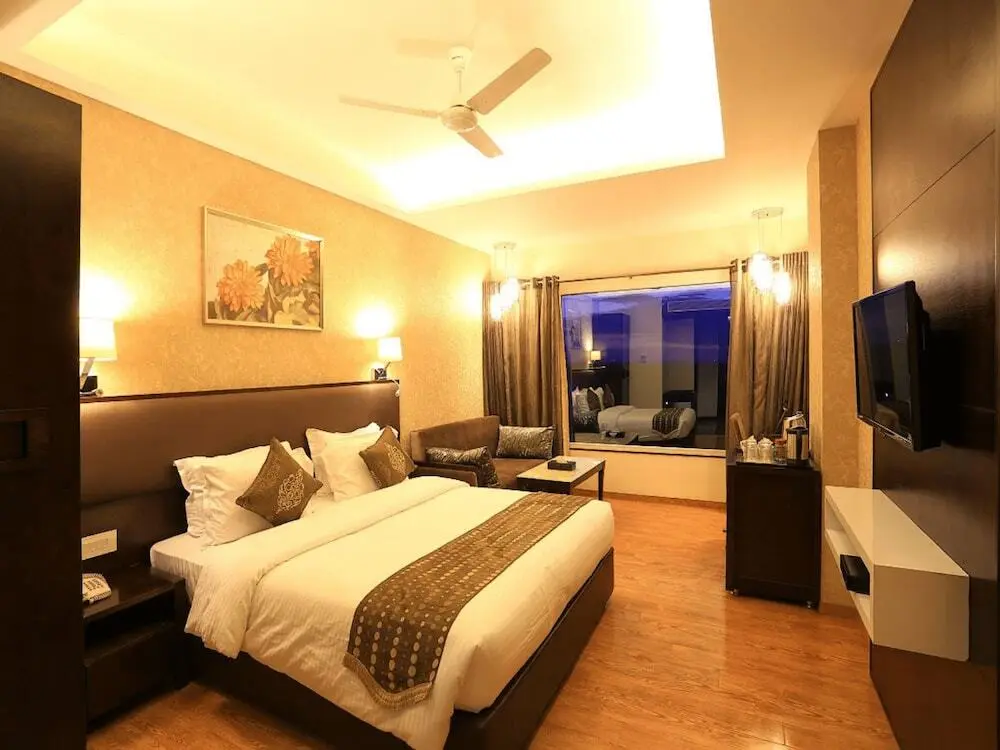 Лохар Пайпалья: Nandan Kanan-M Square Hotels and Resorts