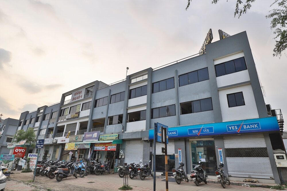 Hotel Red Rose Guest House — фото 1