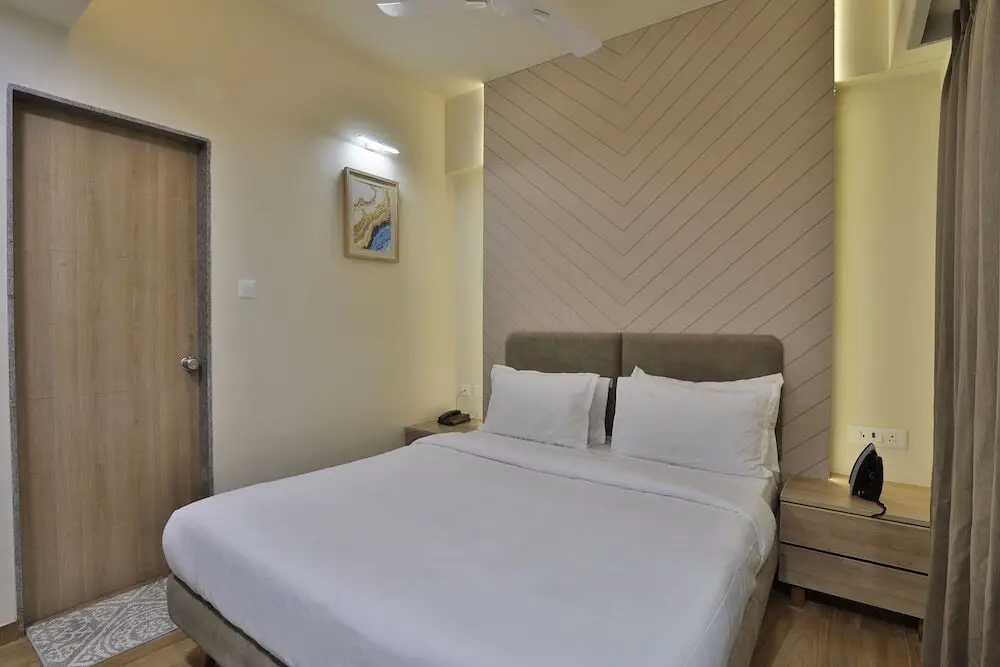 Вадодара: hotel monville