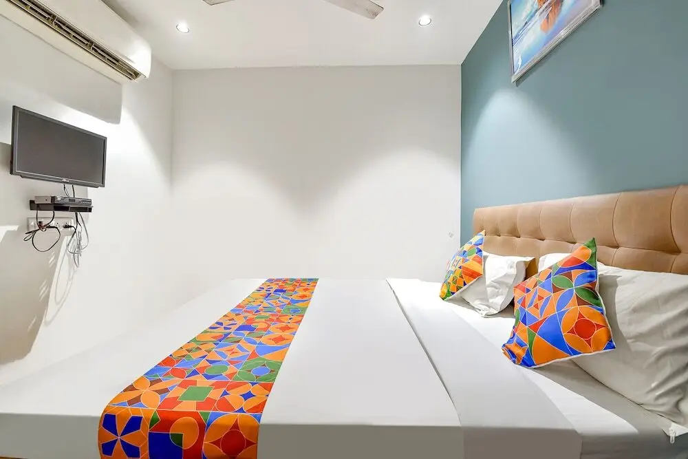 Сурат: Fabhotel Nidhivan