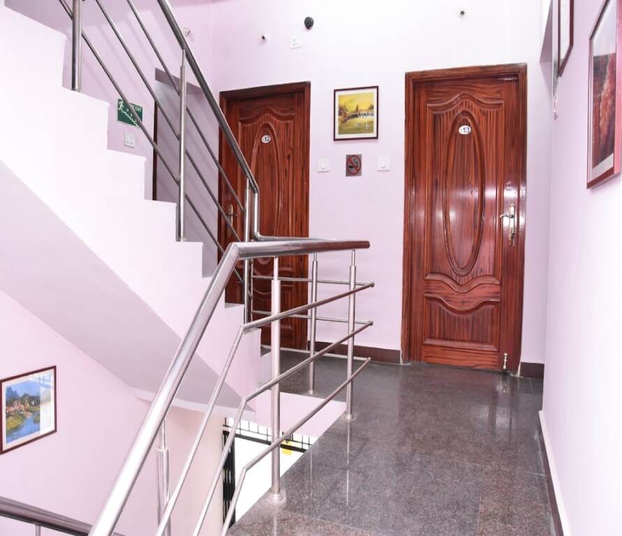 Ченнаи: Aishwaryam Deshna Service Apartment
