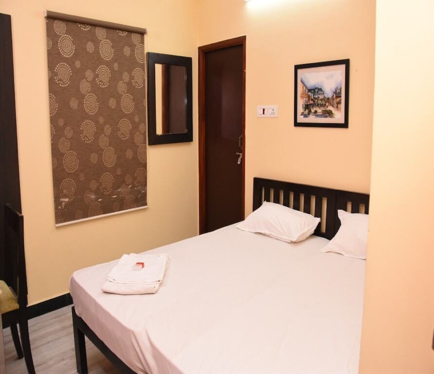 Ченнаи: Aishwaryam Deshna Service Apartment