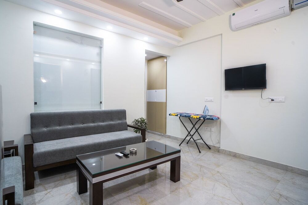 Гуруграм: The Lodgers 1 BHK Serviced Apartment