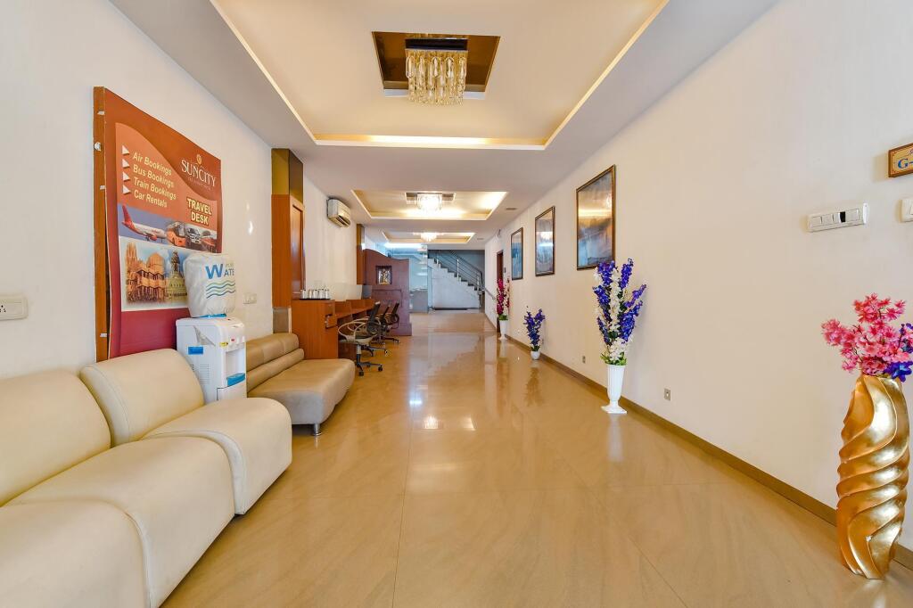 Сурат: Hotel Suncity