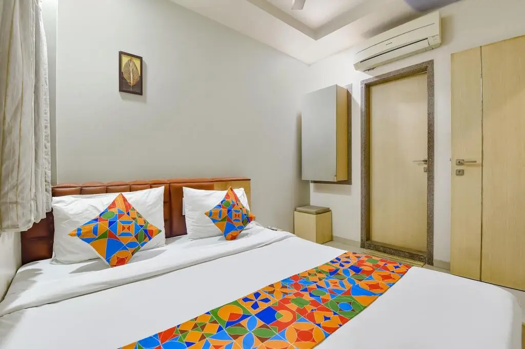 Сурат: Hotel Suncity