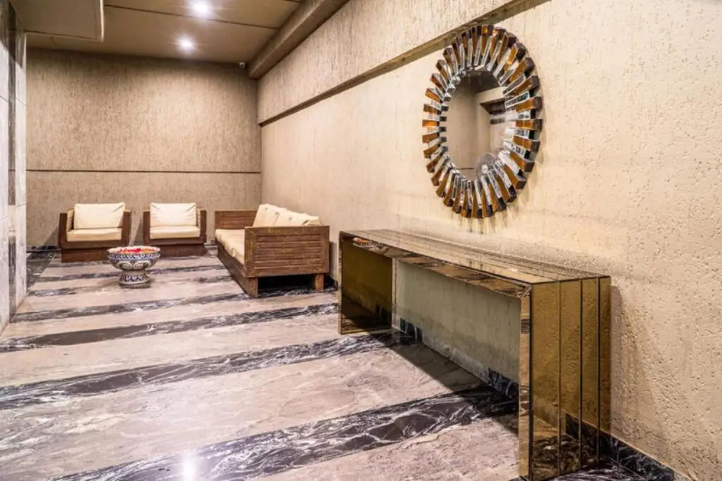 Мумбаи: The Legend Hotel