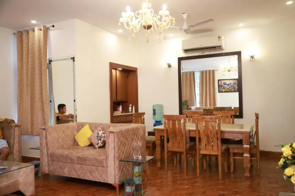 Нью-Дели: 2Bhk Fortune Home,E28 1A Saket Near Max Hospital,Pvr