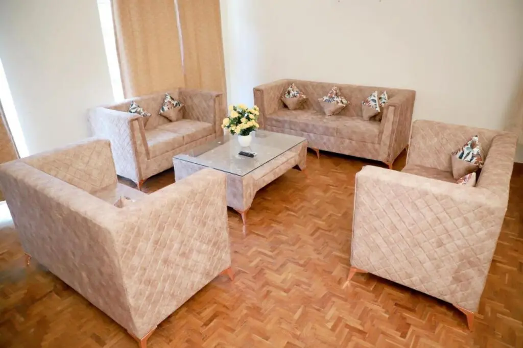 Нью-Дели: 2Bhk Fortune Home,E28 1A Saket Near Max Hospital,Pvr