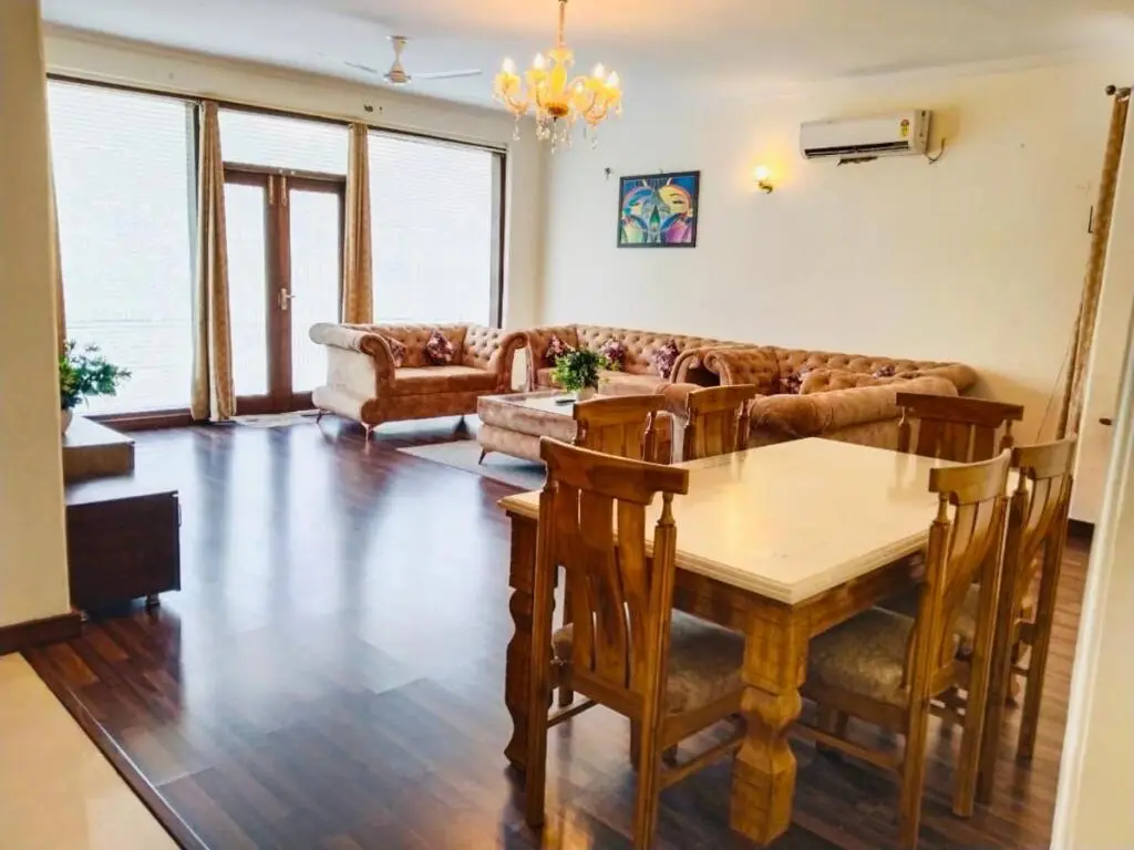 Нью-Дели: 2bhk Fortune Home,E28 2a Saket Near Max Hospital,Pvr