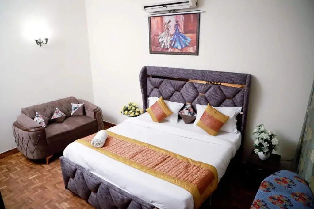 2bhk Fortune Home,E28 1a Saket Near Max Hospital,Pvr — фото 1