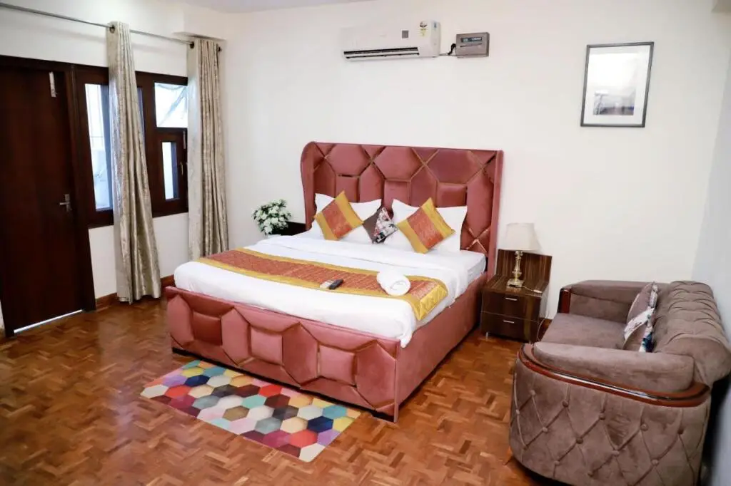 Нью-Дели: 2bhk Fortune Home,E28 1a Saket Near Max Hospital,Pvr