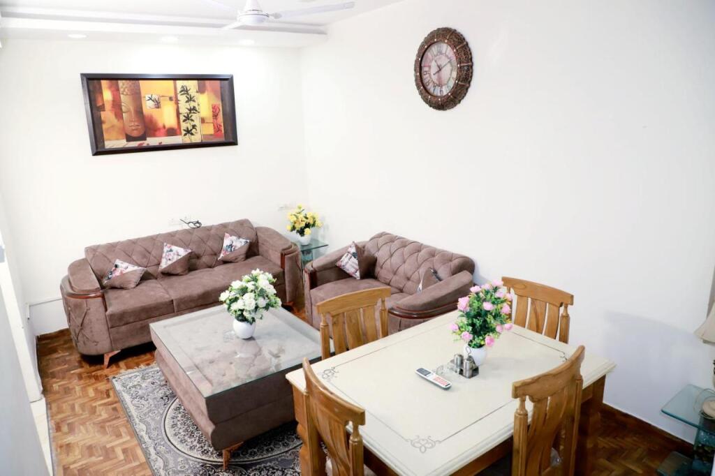 Нью-Дели: 2bhk Fortune Home,E28 1a Saket Near Max Hospital,Pvr