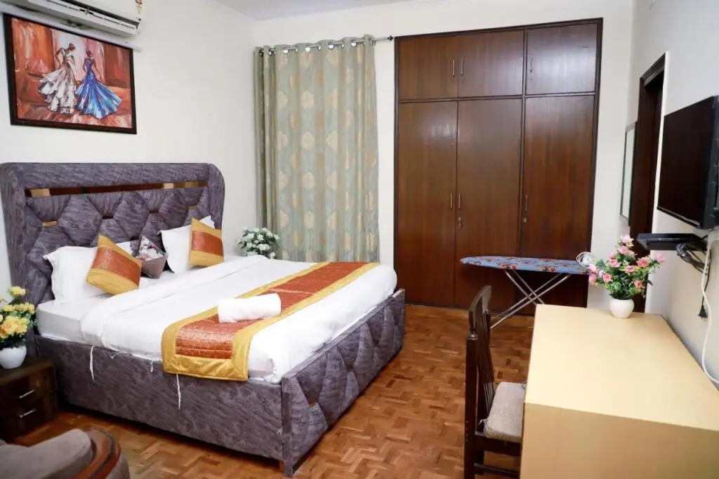 Нью-Дели: 2bhk Fortune Home,E28 1a Saket Near Max Hospital,Pvr