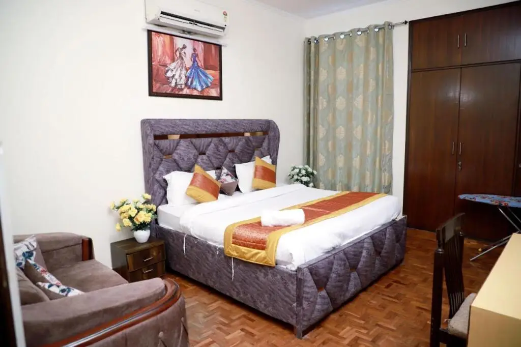 Нью-Дели: 2bhk Fortune Home,E28 1a Saket Near Max Hospital,Pvr