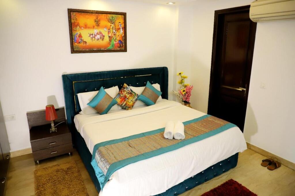 Нью-Дели: 3bhk Fortune Homej-215 Saket Near Max Hospital,Dlf