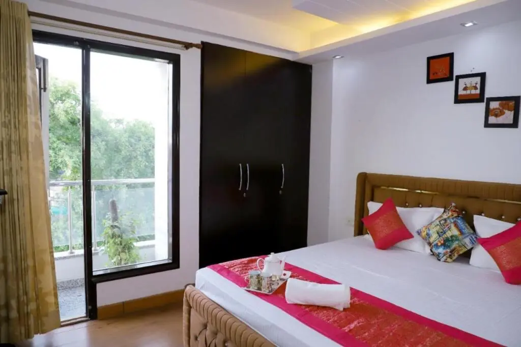 Нью-Дели: 3bhk Fortune Homej-215 Saket Near Max Hospital,Dlf