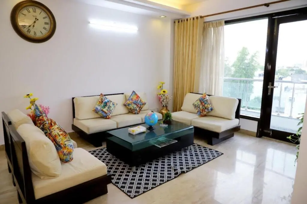 Нью-Дели: 3bhk Fortune Homej-215 Saket Near Max Hospital,Dlf