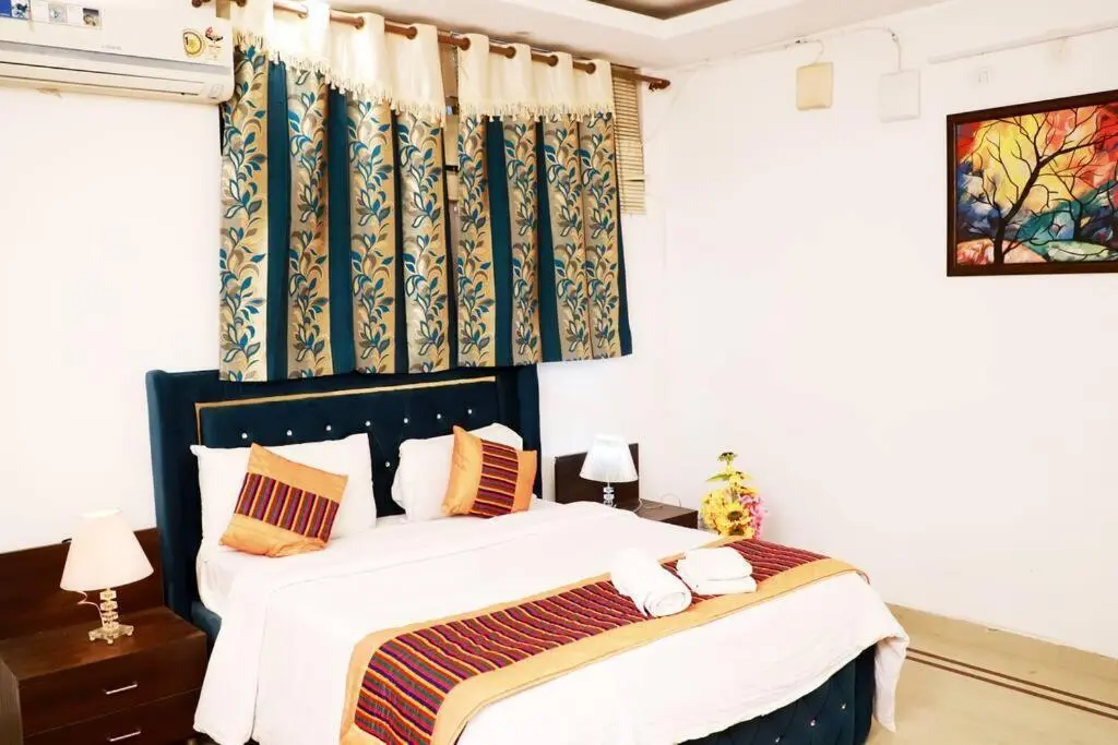 Нью-Дели: 3Bhk Fortune HomeD-198 Saket Near Max Hospital,PVR