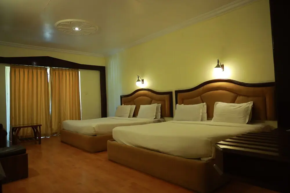 Ути: Hotel Glanton Manor