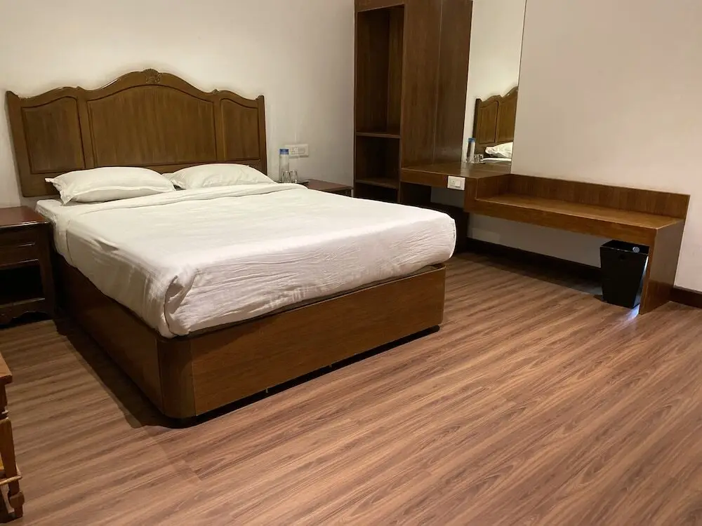 Ути: Hotel Glanton Manor