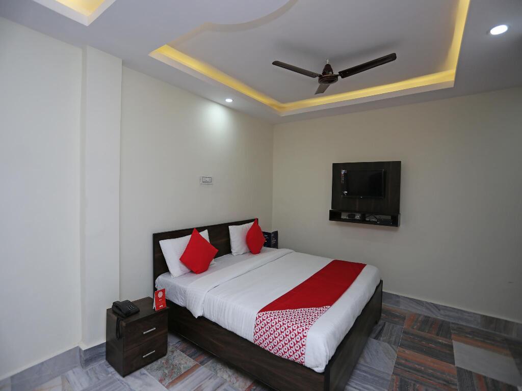 Праяградж: OYO Flagship 18363 New Shanti Hotel