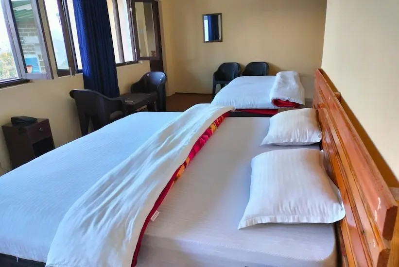 Раникхет: Corner Inn
