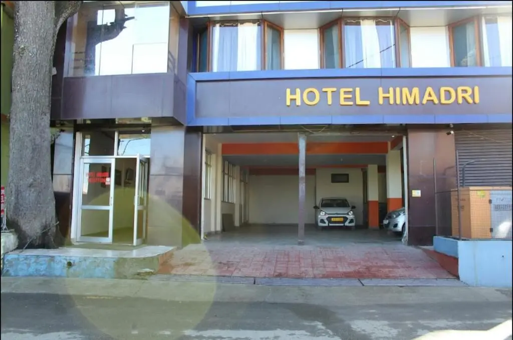 Hotel Himadri — фото 1