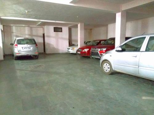 Сукха: Hotel Himadri