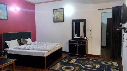 Сукха: Hotel Himadri