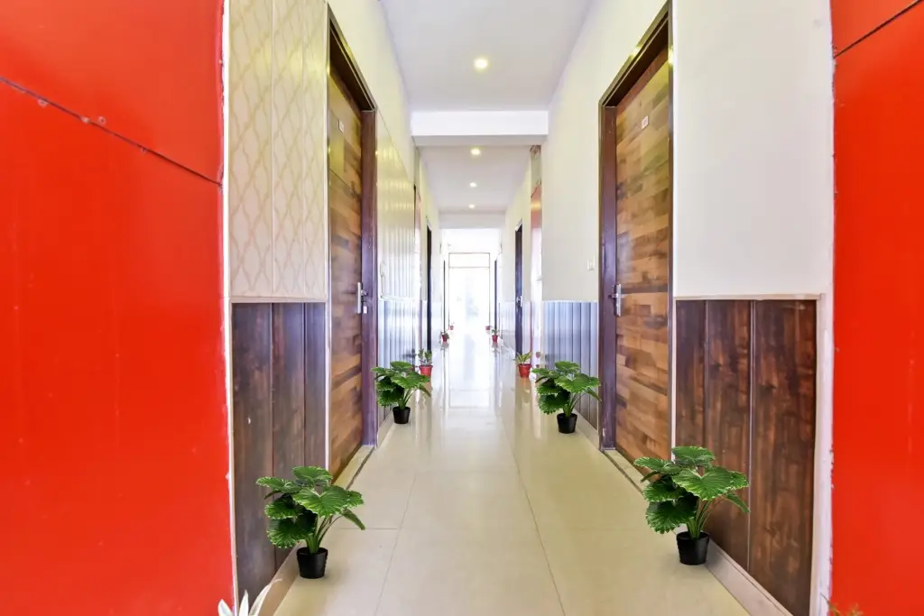 Зиракпур: Capital O 86466 Hotel Pearl Grand