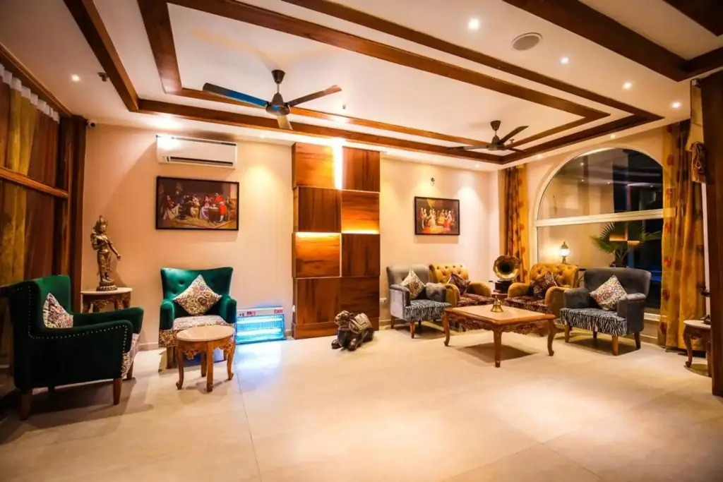Зиракпур: Kaveri Hotel