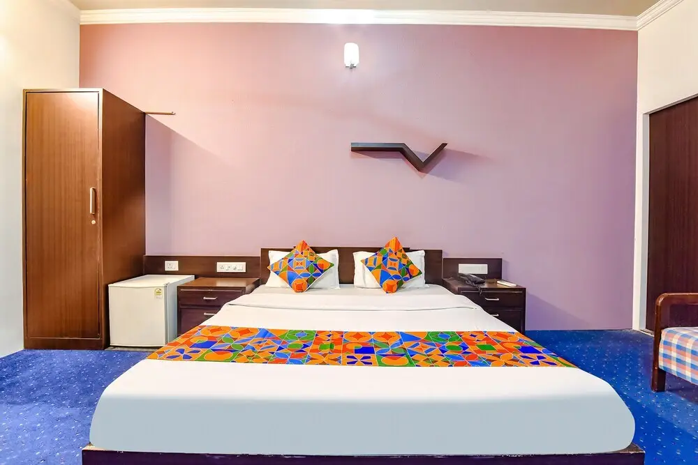 Вадодара: Fabexpress Riya Revati Resort