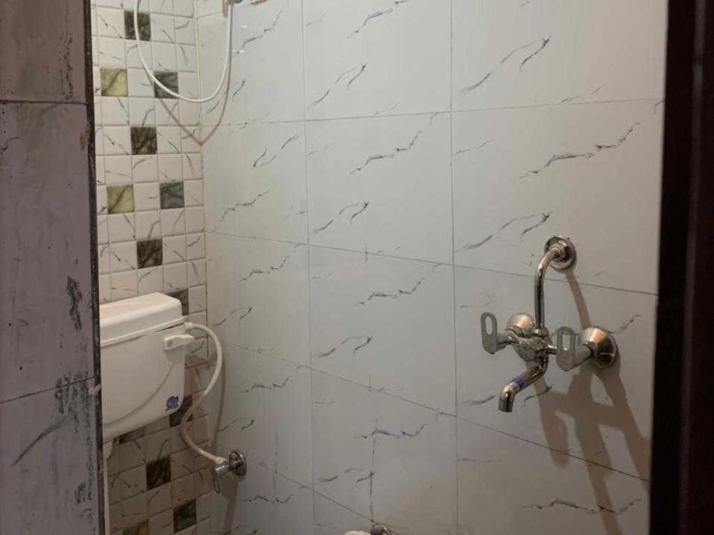 Нью-Дели: Spot On 88657 Hotel Dazi Star