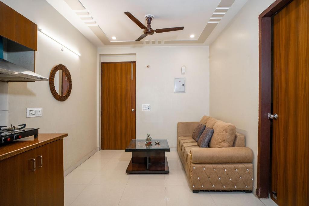 The Lodgers 2 BHK Serviced Apartment infront of Artemis Hospital Gurgaon — фото 1