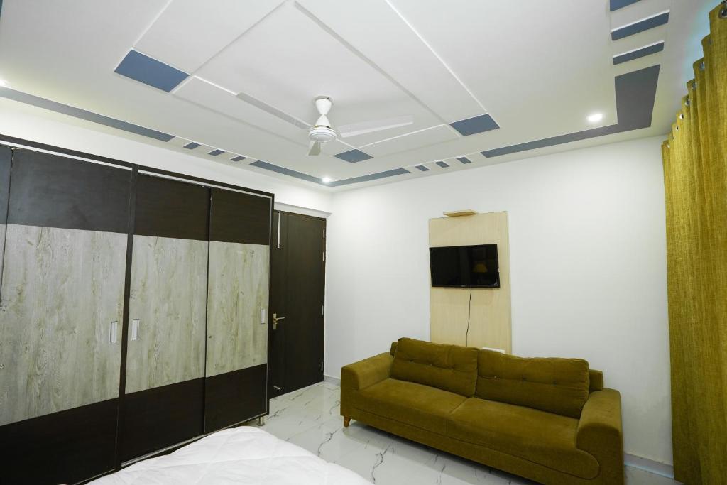 Lime Tree 2 Bhk serviced Apartment Near Fortis Gurgaon — фото 1