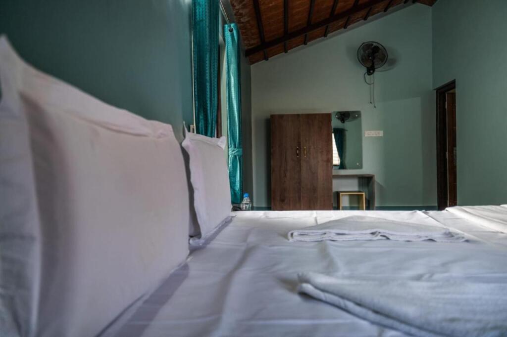Хоспет: Leo Wooden Resort