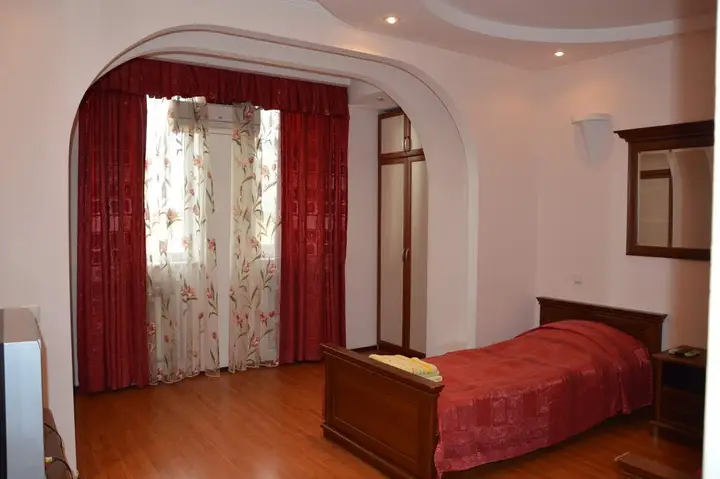 Ялта: Divo Guest House near sea