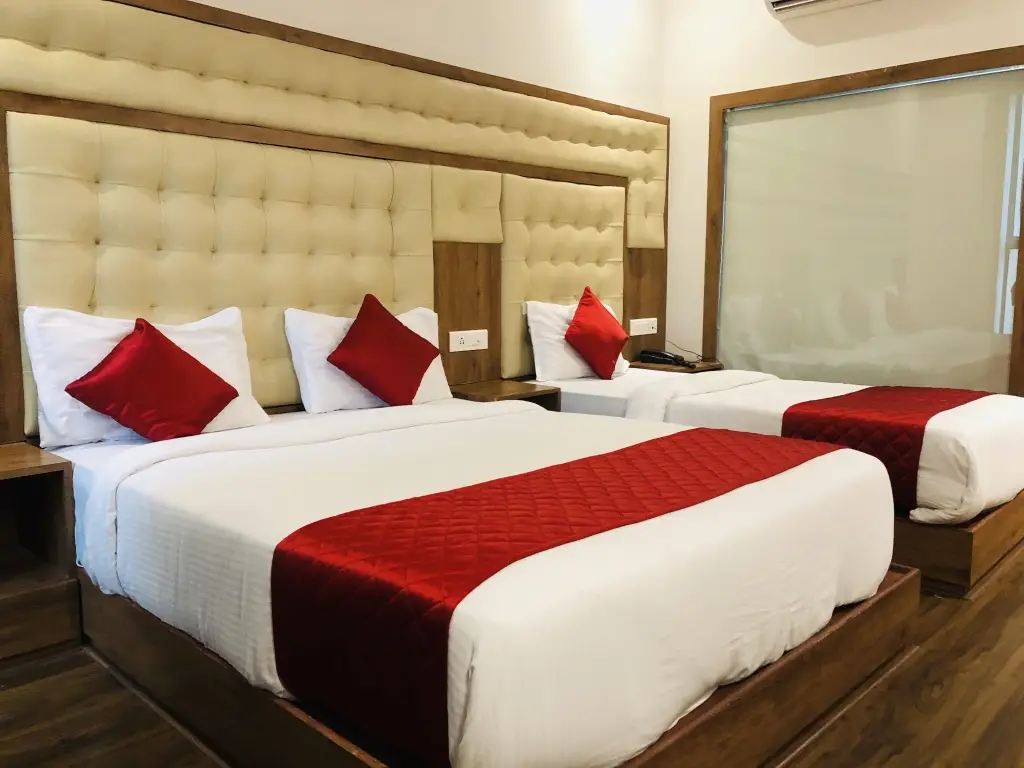 Мумбаи: Hotel BKC Garden near Trade Center, Visa Consulate