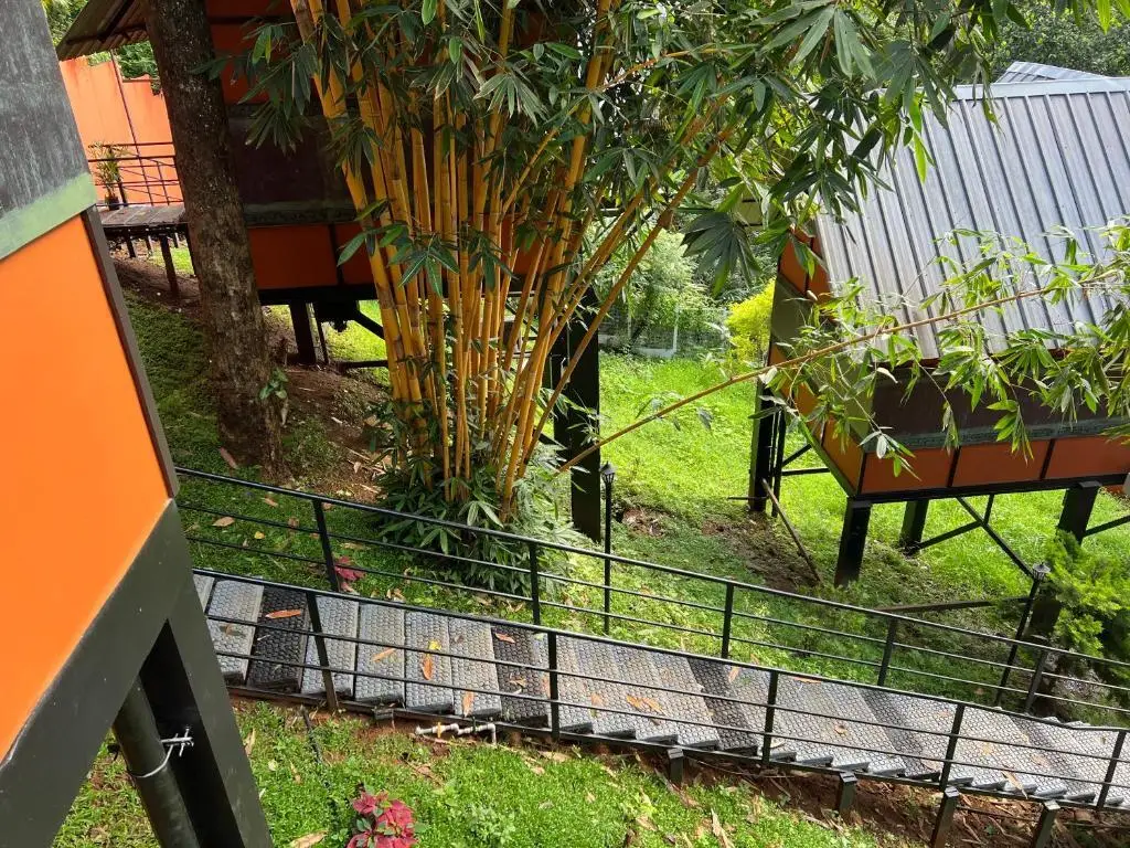 Муннар: Santhi Hill View Resort