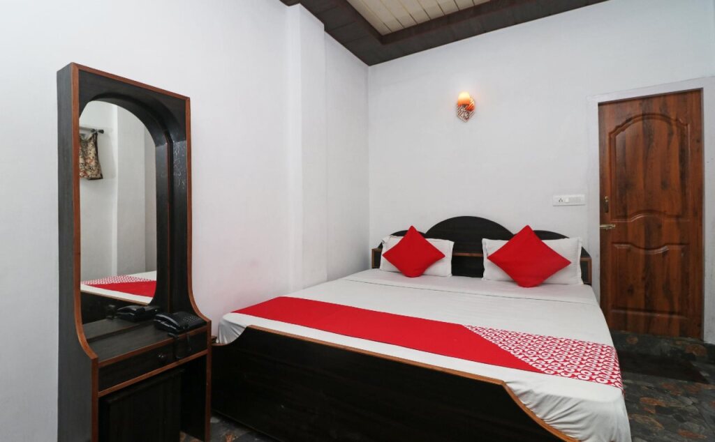 Наинитал: Ashok Hotel