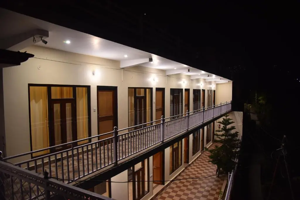 Наинитал: Hotel Lake Paradise Inn