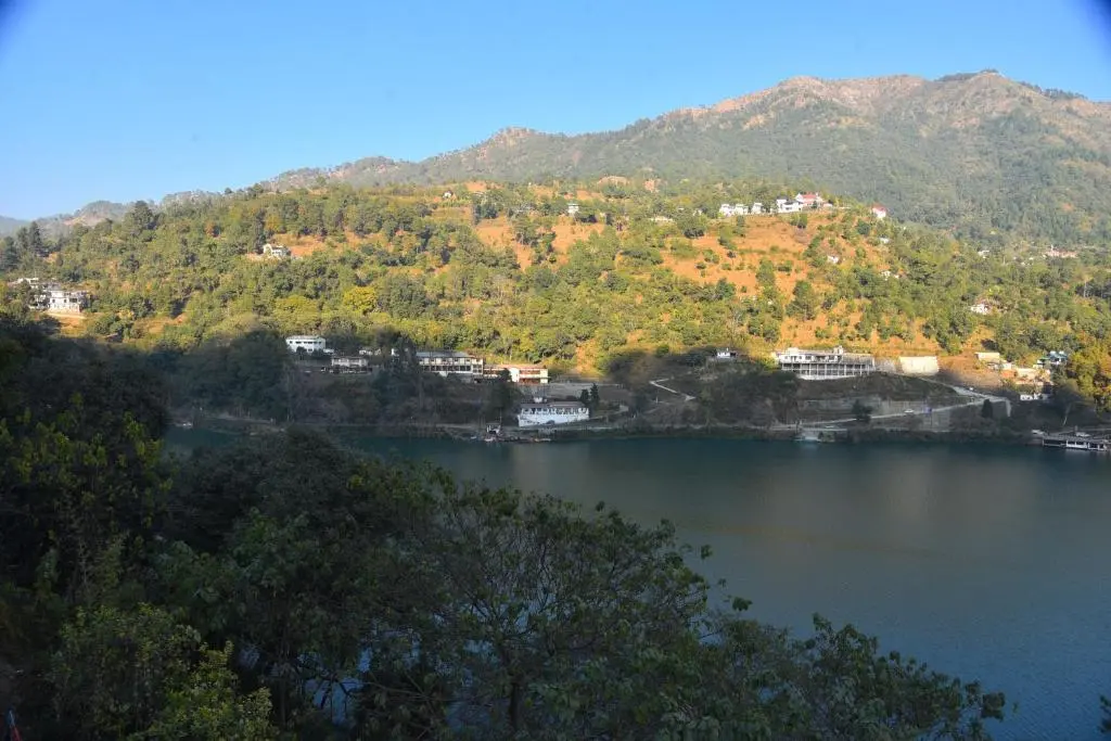 Наинитал: Hotel Lake Paradise Inn