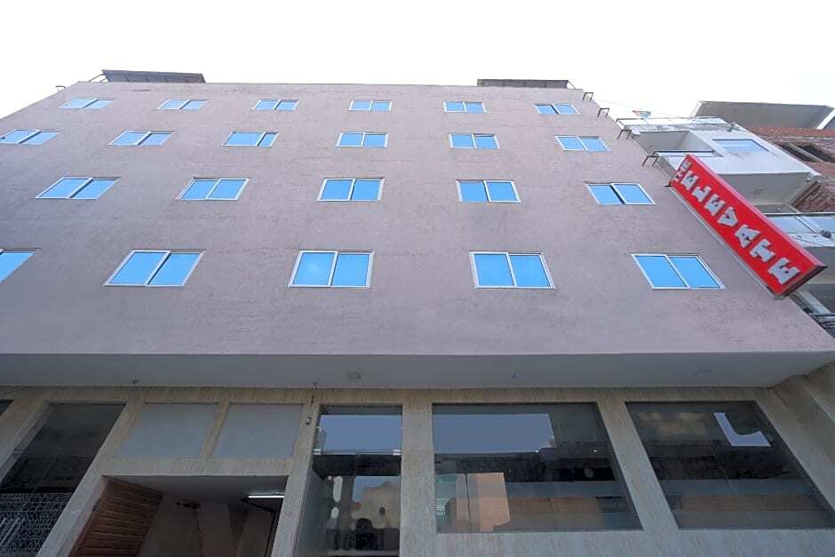 Нью-Дели: The Elevate Hotel by RS Global