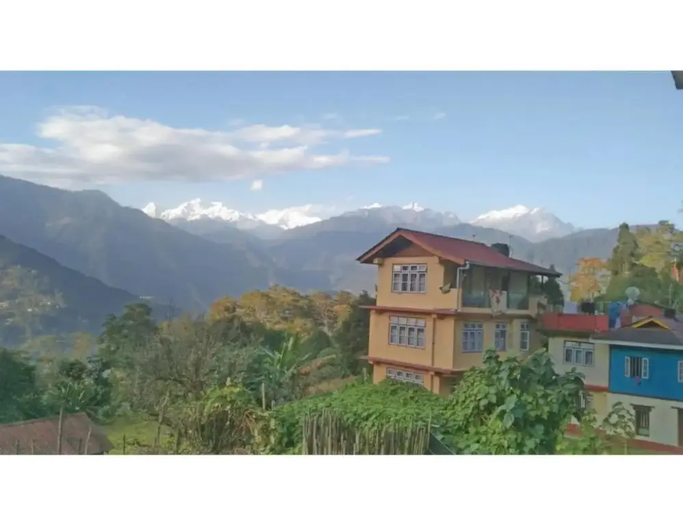 Crassula Blue Moon resort, Pelling, West Sikkim — фото 1