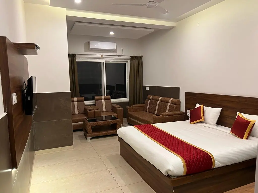 Сагаракатте: Hotel Royal Comforts
