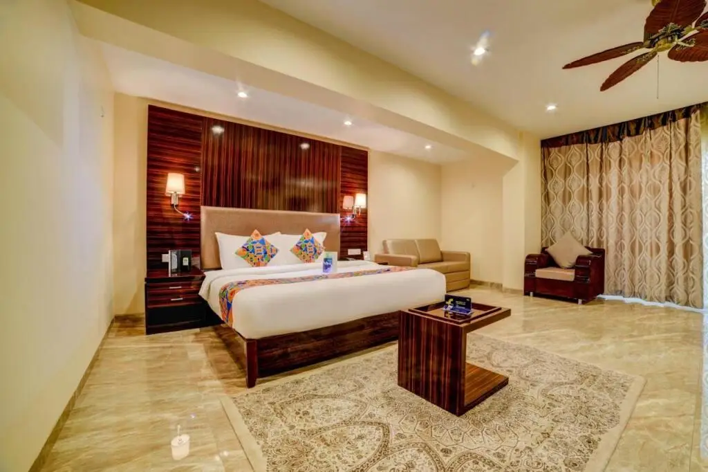 Калангут: FabHotel Sarala Crown Calangute Beach